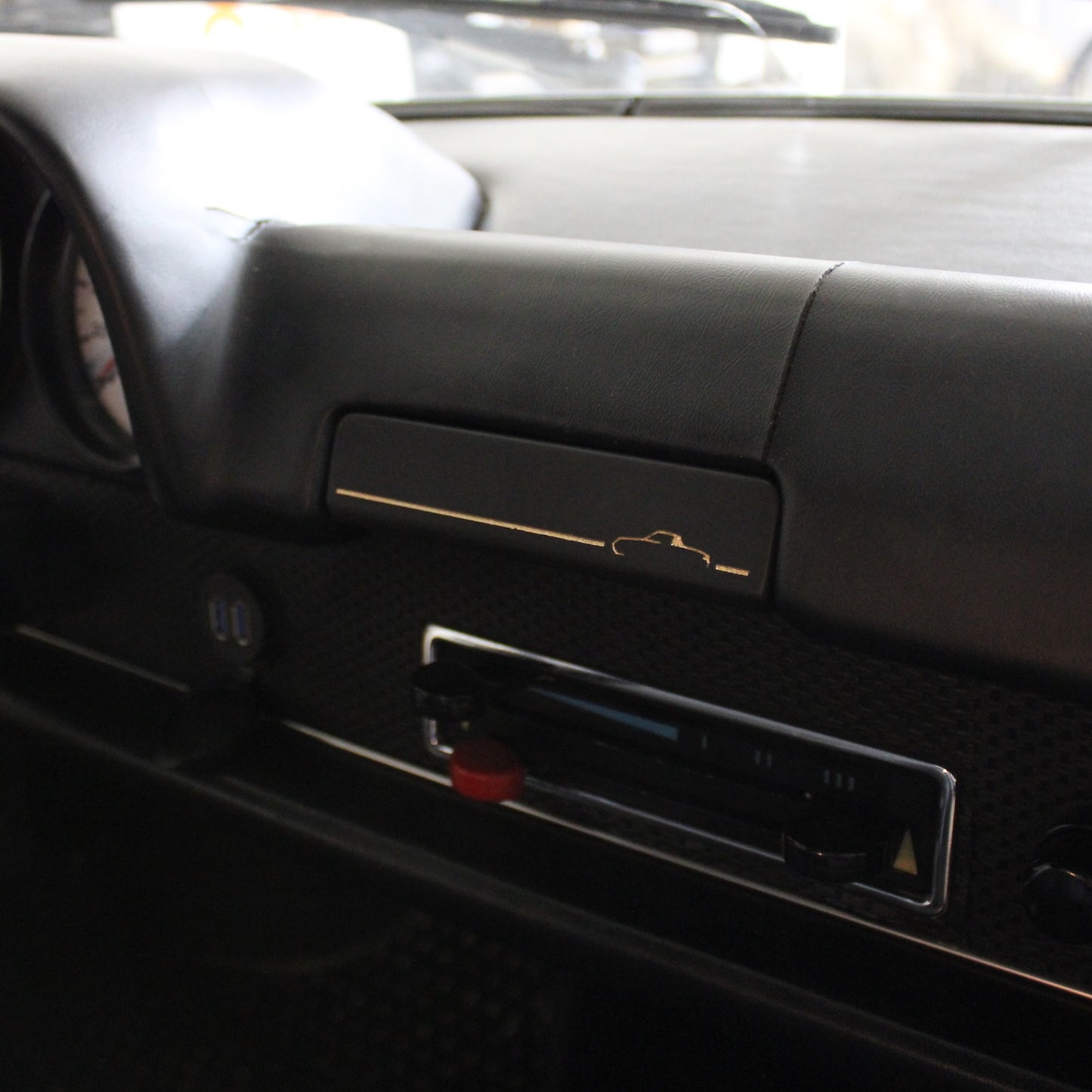 Phone & Tablet Magnetic Mount Ashtray Conversion for Porsche 914